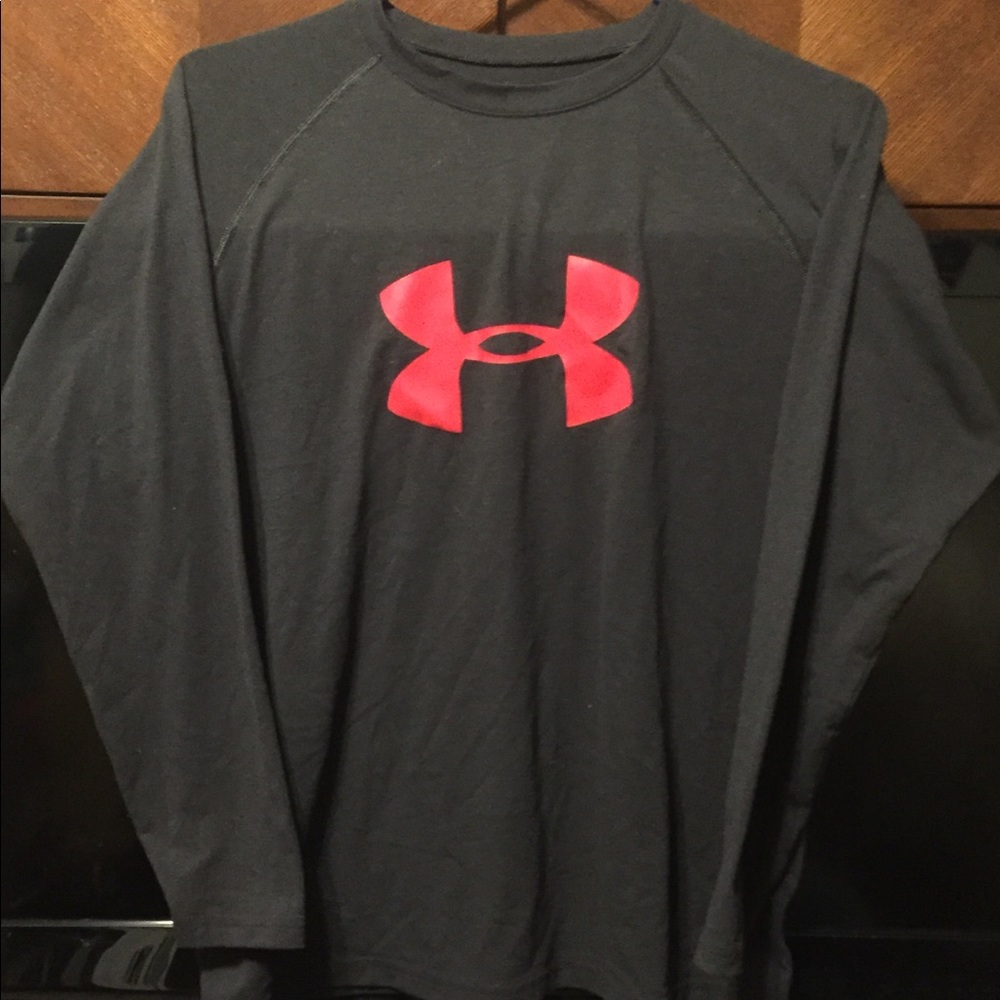Under Amour heat gear shirt youth large